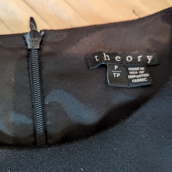 Theory black sleeveless top petite - Picture 2 of 3